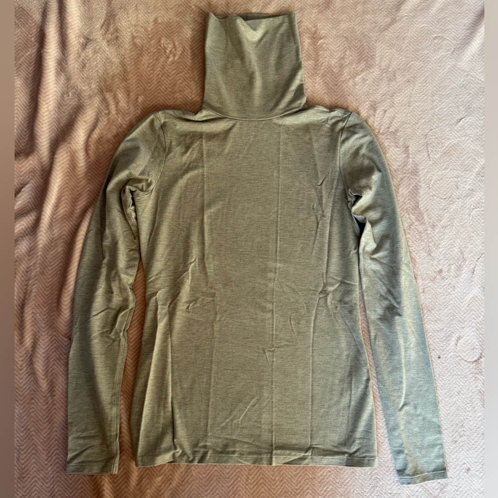 NWOT Black Label Ralph Lauren turtleneck top - size M